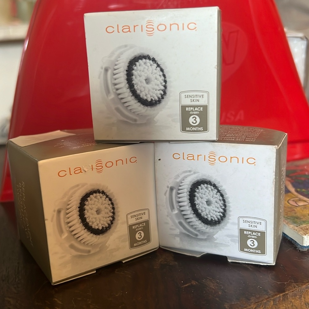 Clarisonic - NIB Sensitive head replacement brush